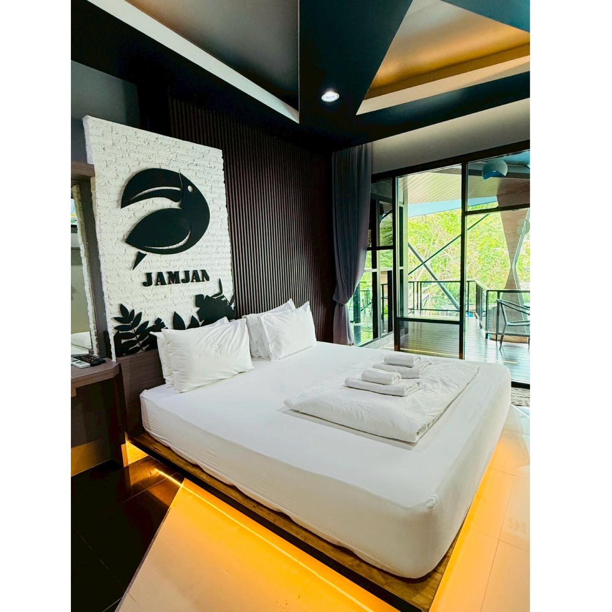 Jamjan Room 13-17