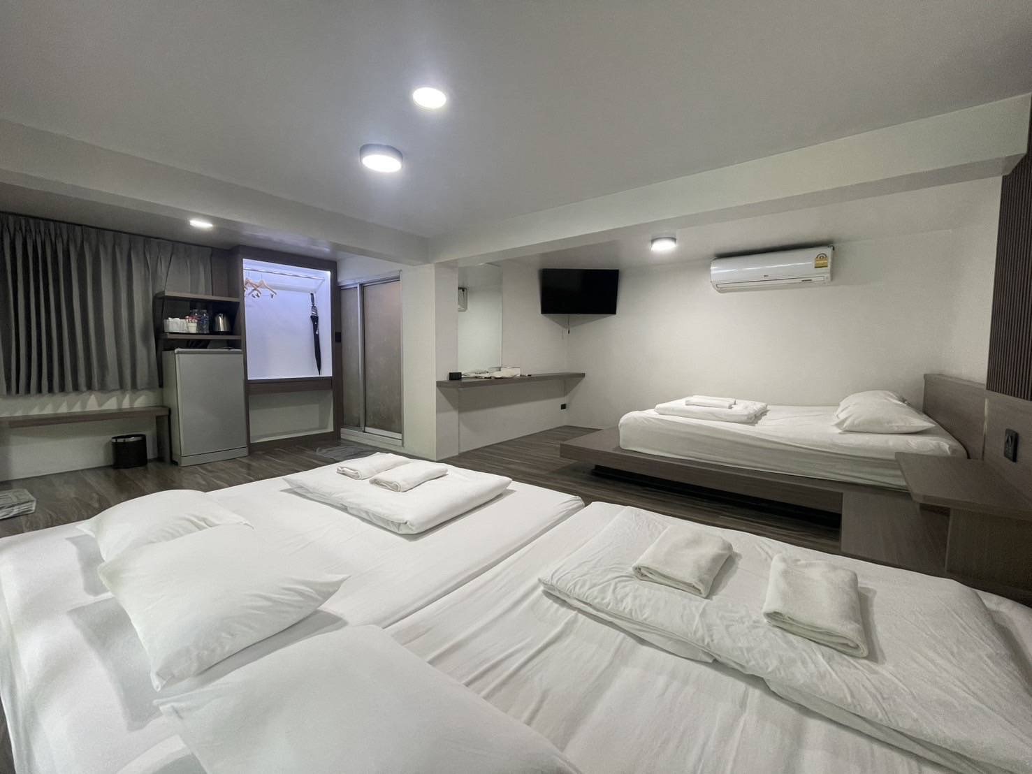 Jamjan Room 11