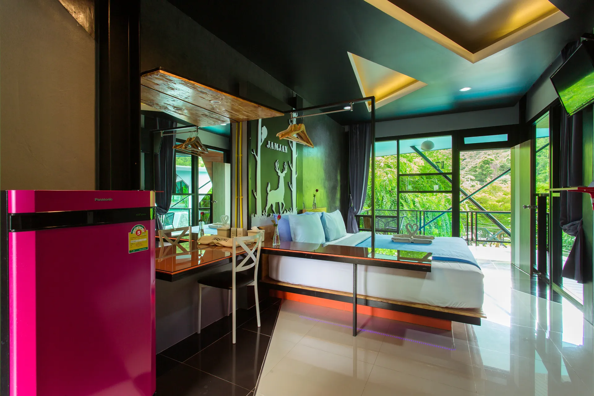 Jamjan Room
